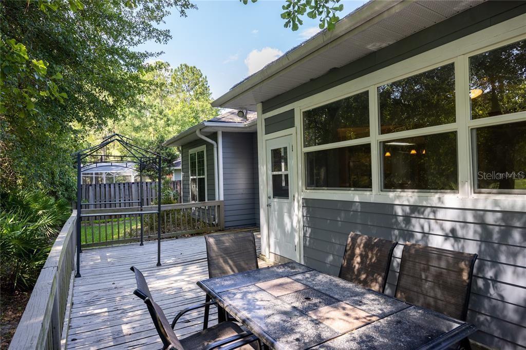 4537 NE 16TH TER