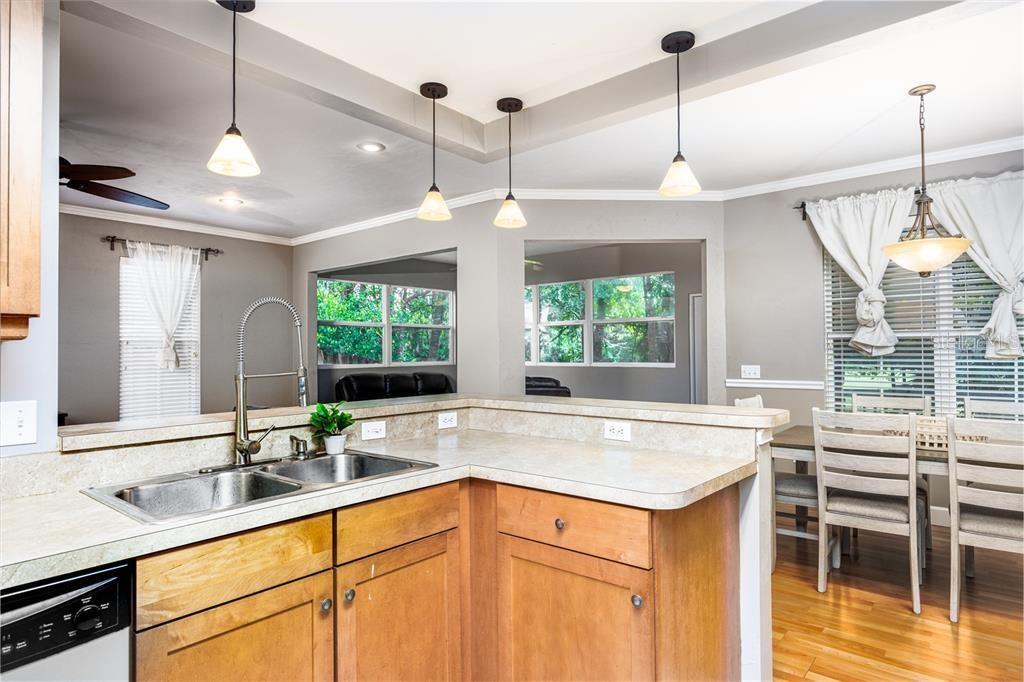 4537 NE 16TH TER