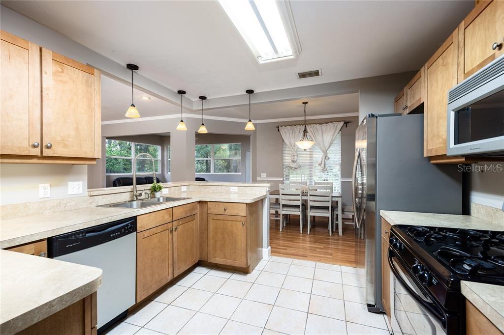 4537 NE 16TH TER