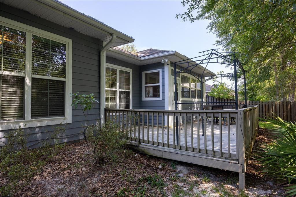 4537 NE 16TH TER