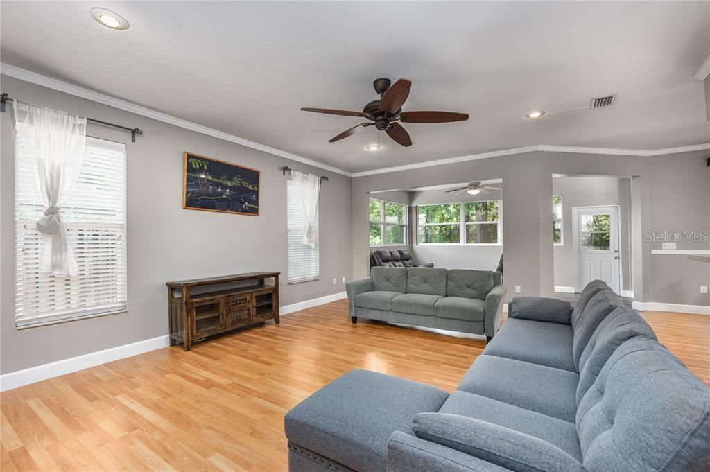 4537 NE 16TH TER