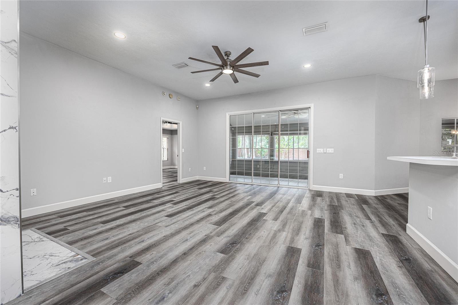 2103 SW 75TH TER
