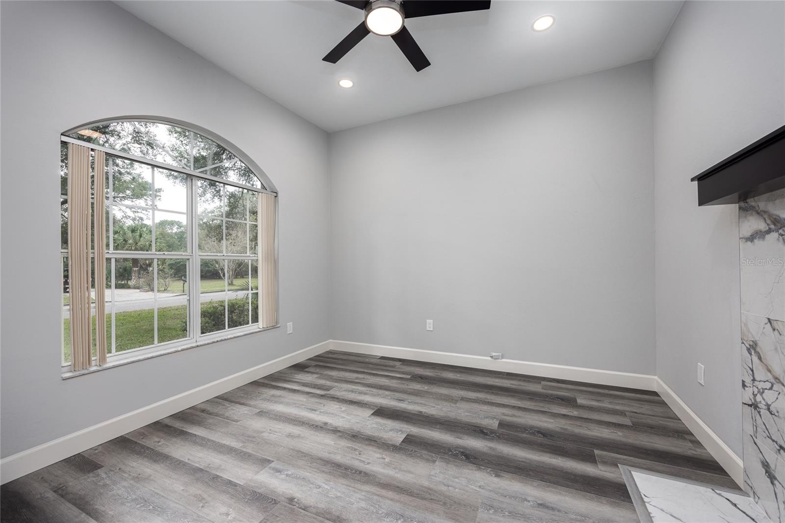 2103 SW 75TH TER