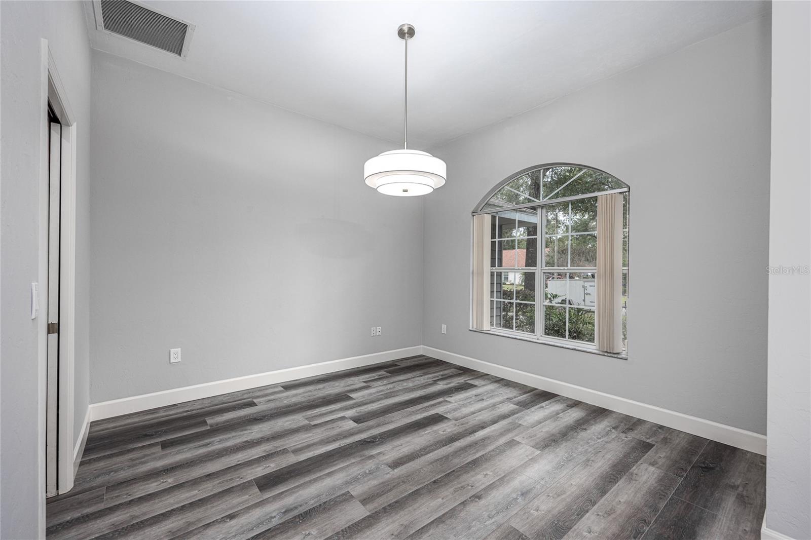 2103 SW 75TH TER