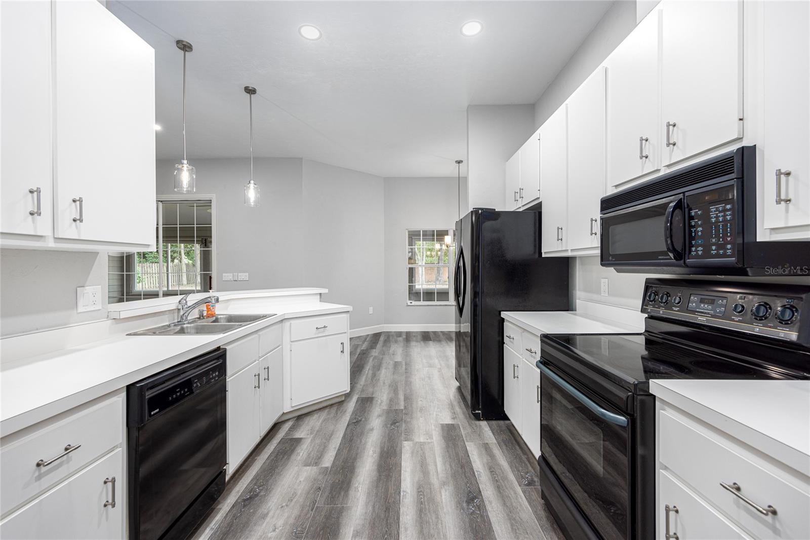 2103 SW 75TH TER