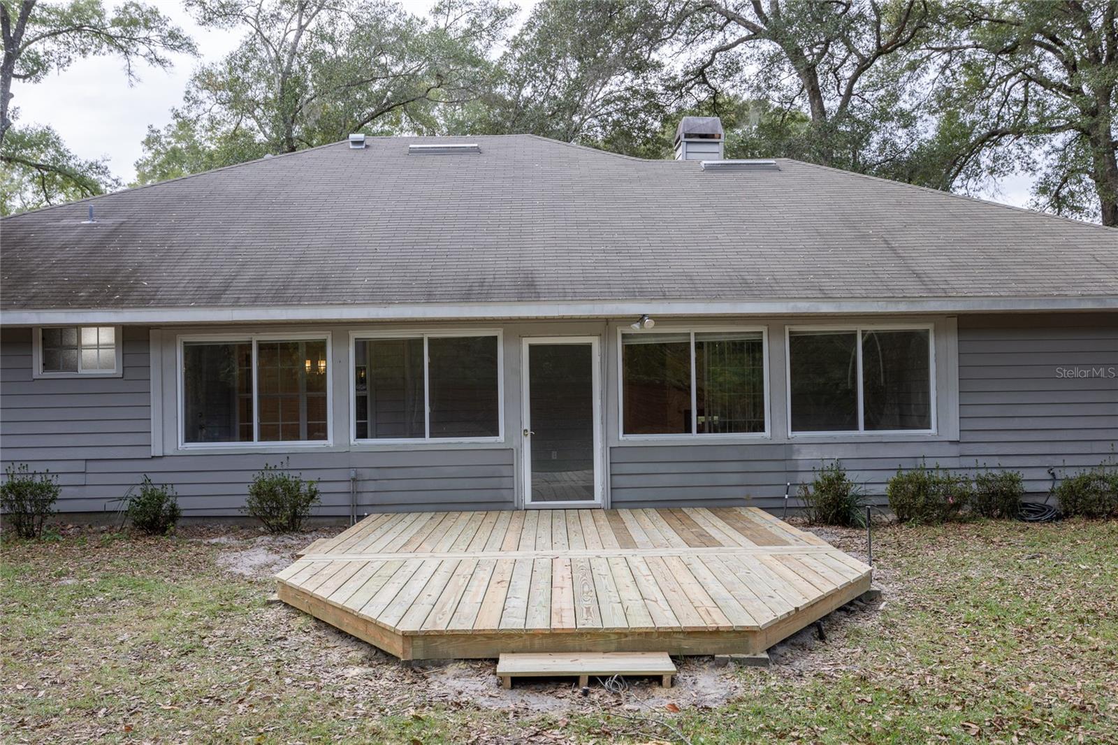 2103 SW 75TH TER