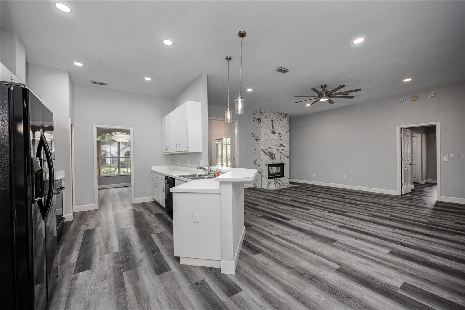 2103 SW 75TH TER