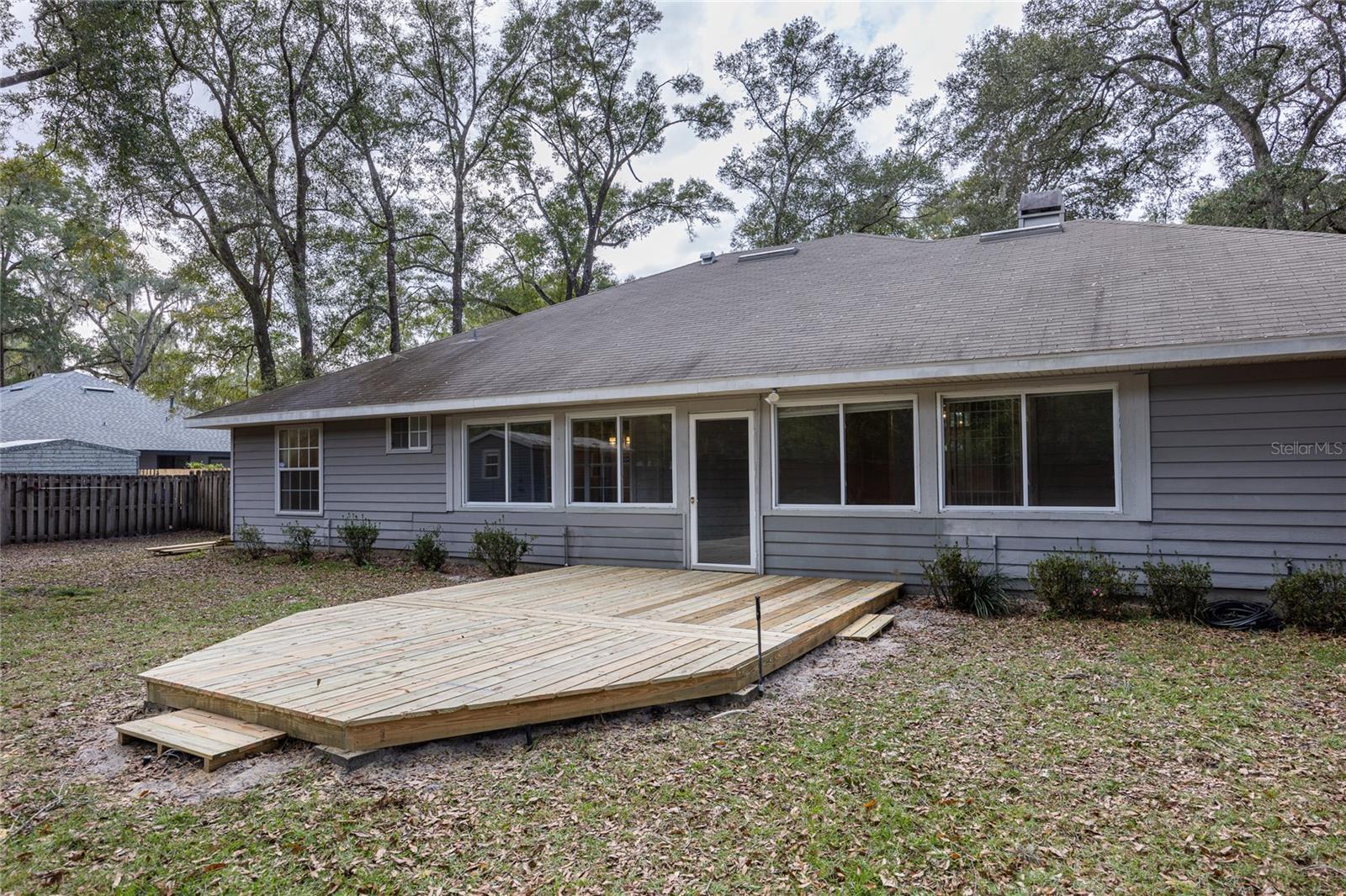 2103 SW 75TH TER