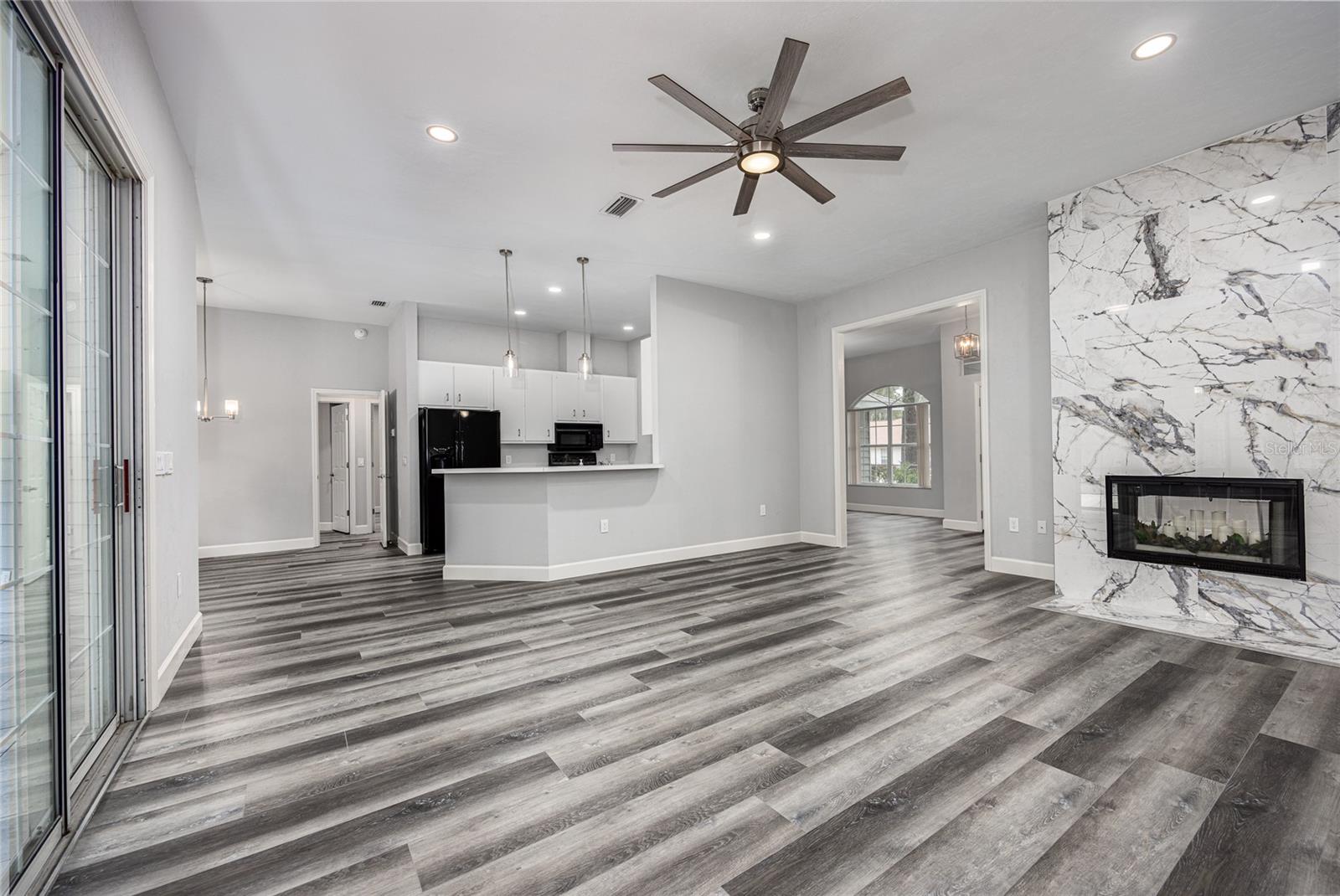 2103 SW 75TH TER