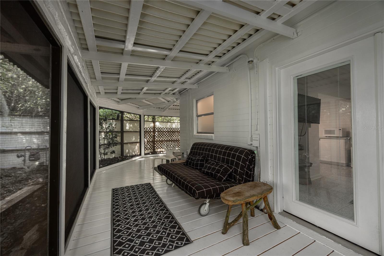 415 NW 32ND ST