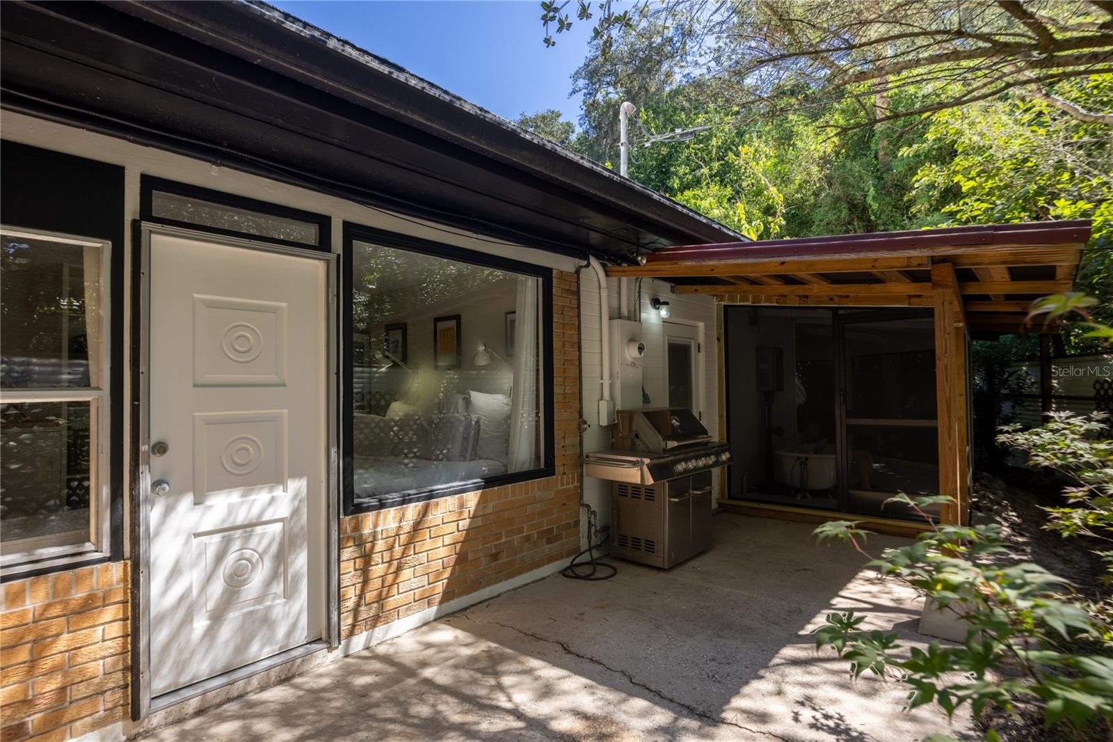415 NW 32ND ST