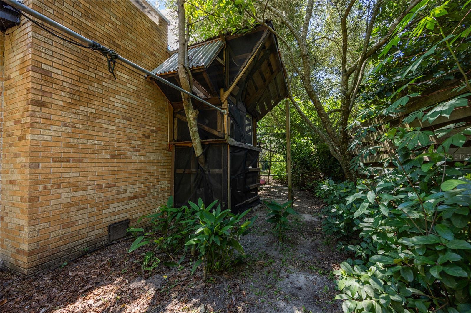 415 NW 32ND ST