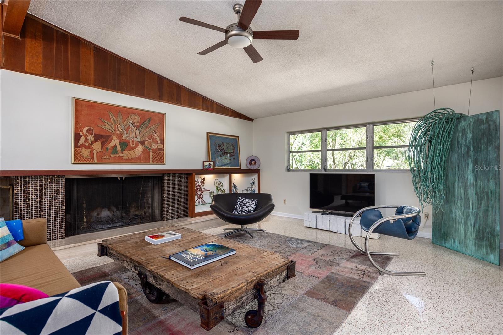 415 NW 32ND ST
