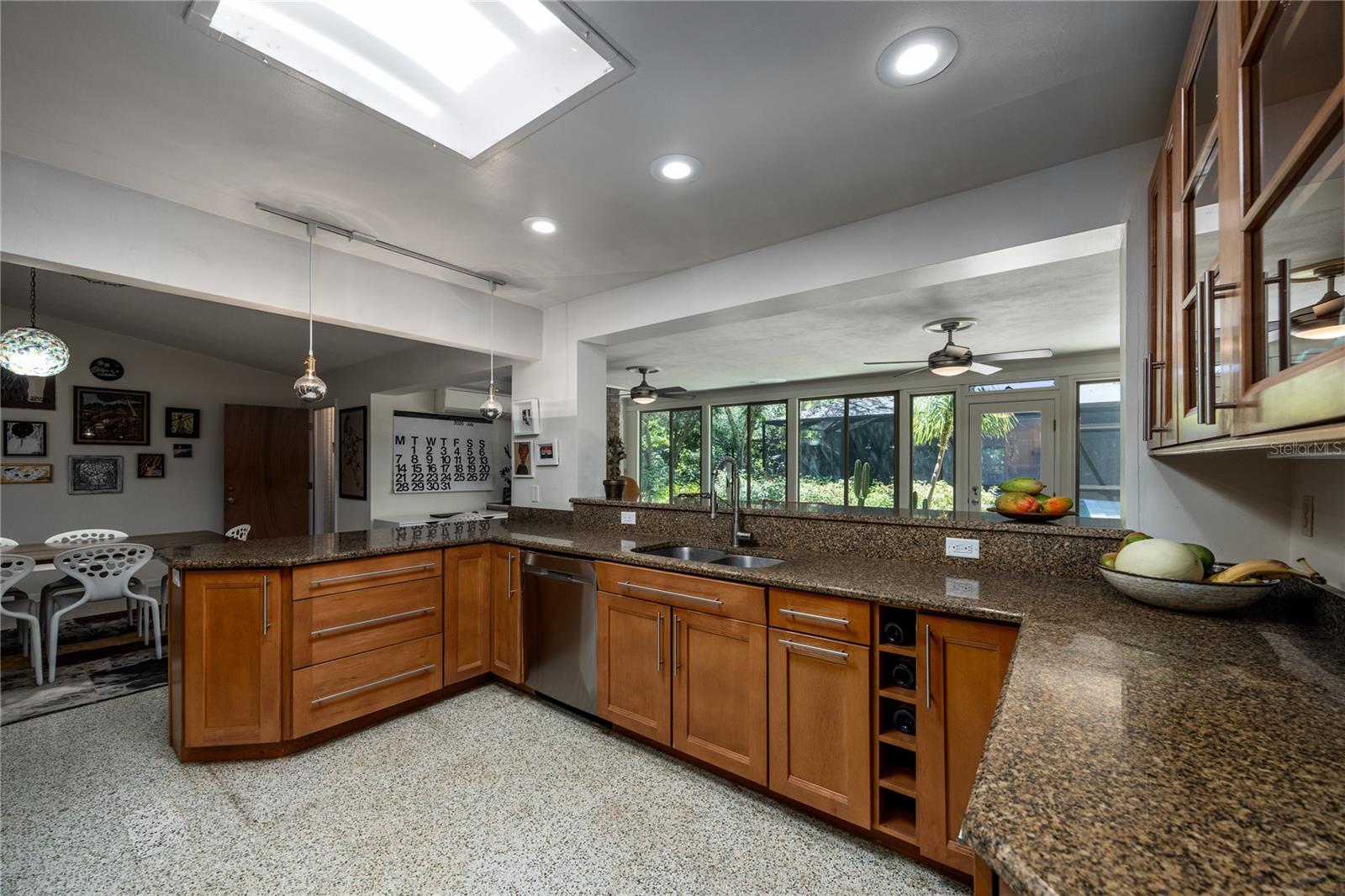 415 NW 32ND ST