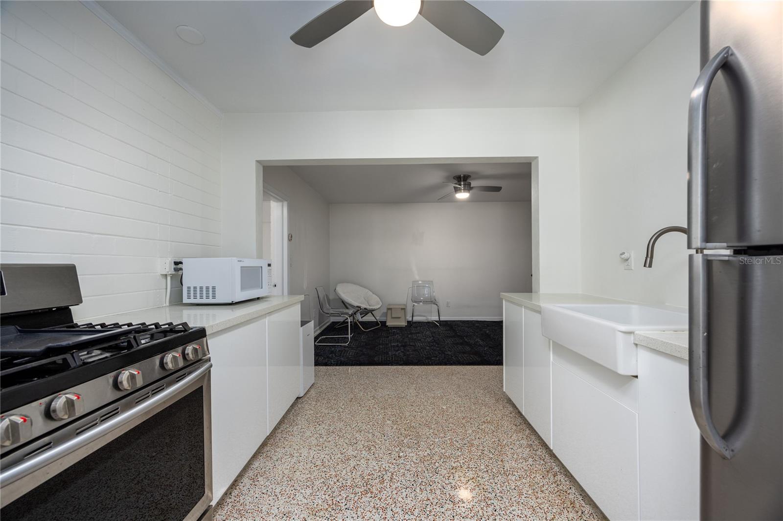 415 NW 32ND ST