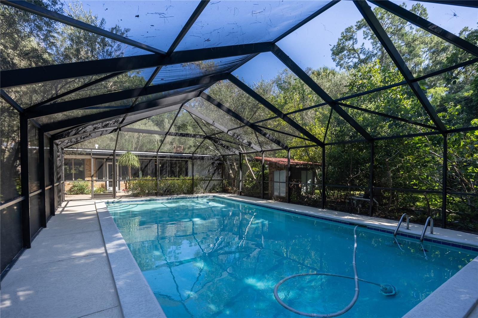 415 NW 32ND ST