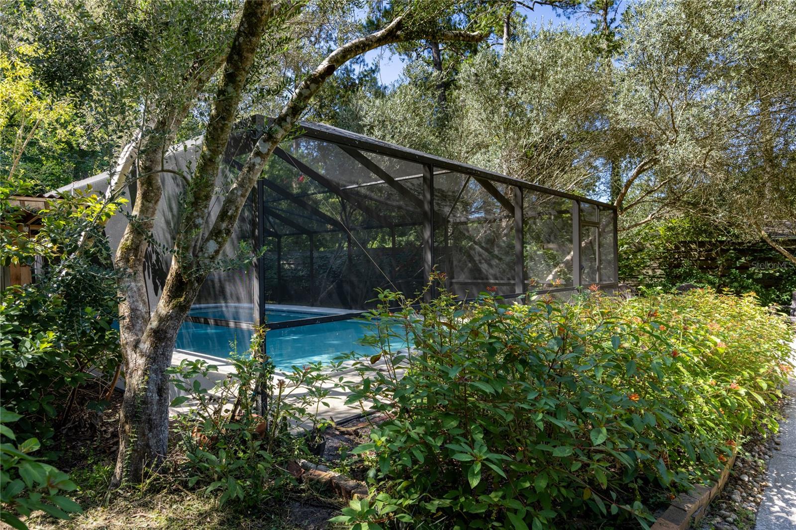 415 NW 32ND ST