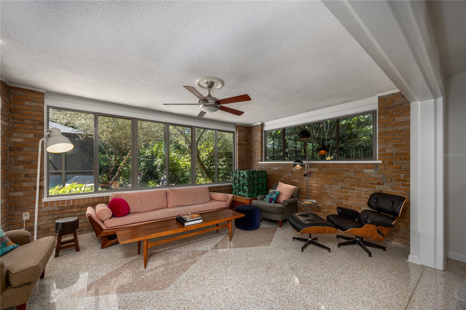 415 NW 32ND ST