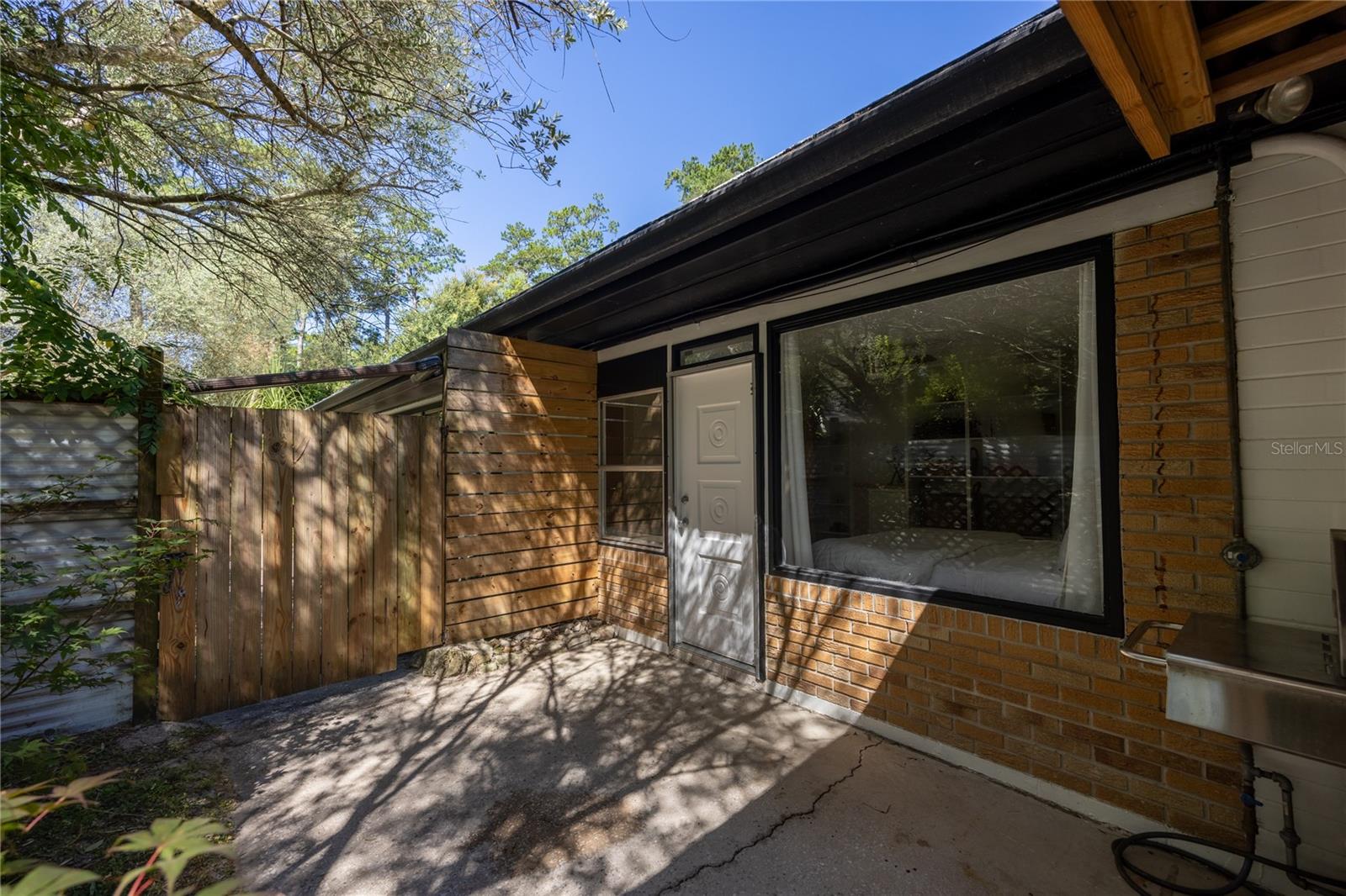 415 NW 32ND ST