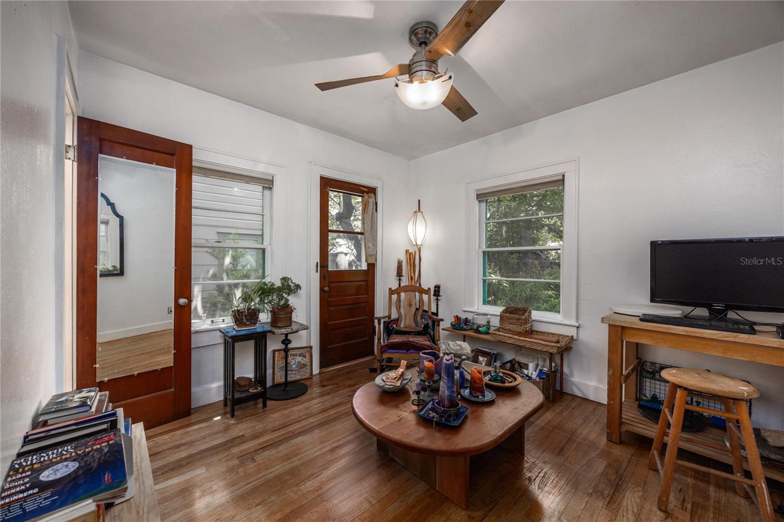 611 NE 10TH PL