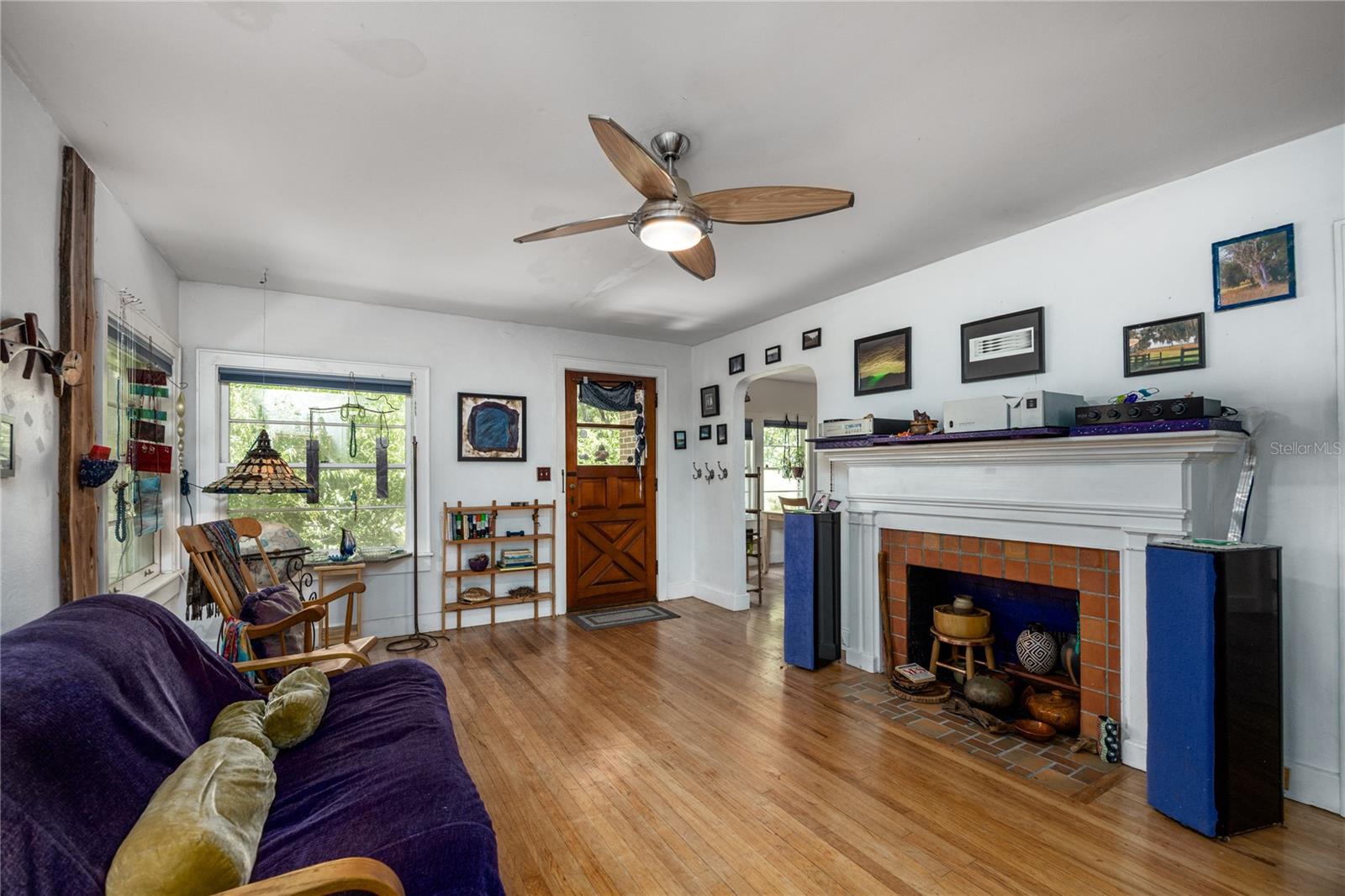 611 NE 10TH PL