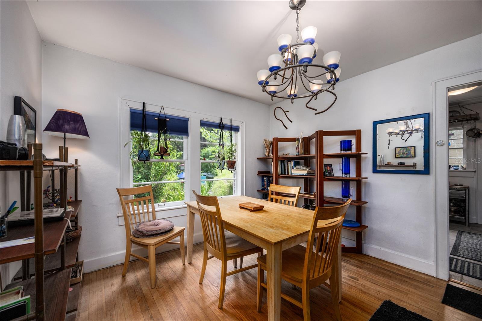 611 NE 10TH PL