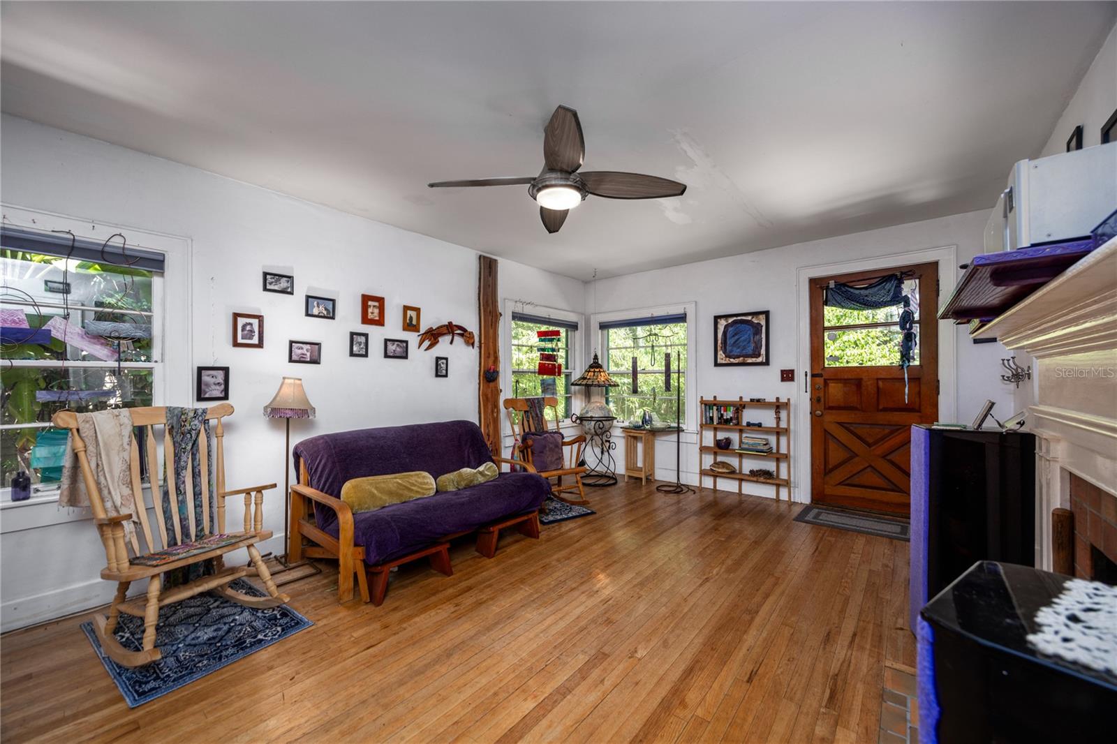 611 NE 10TH PL