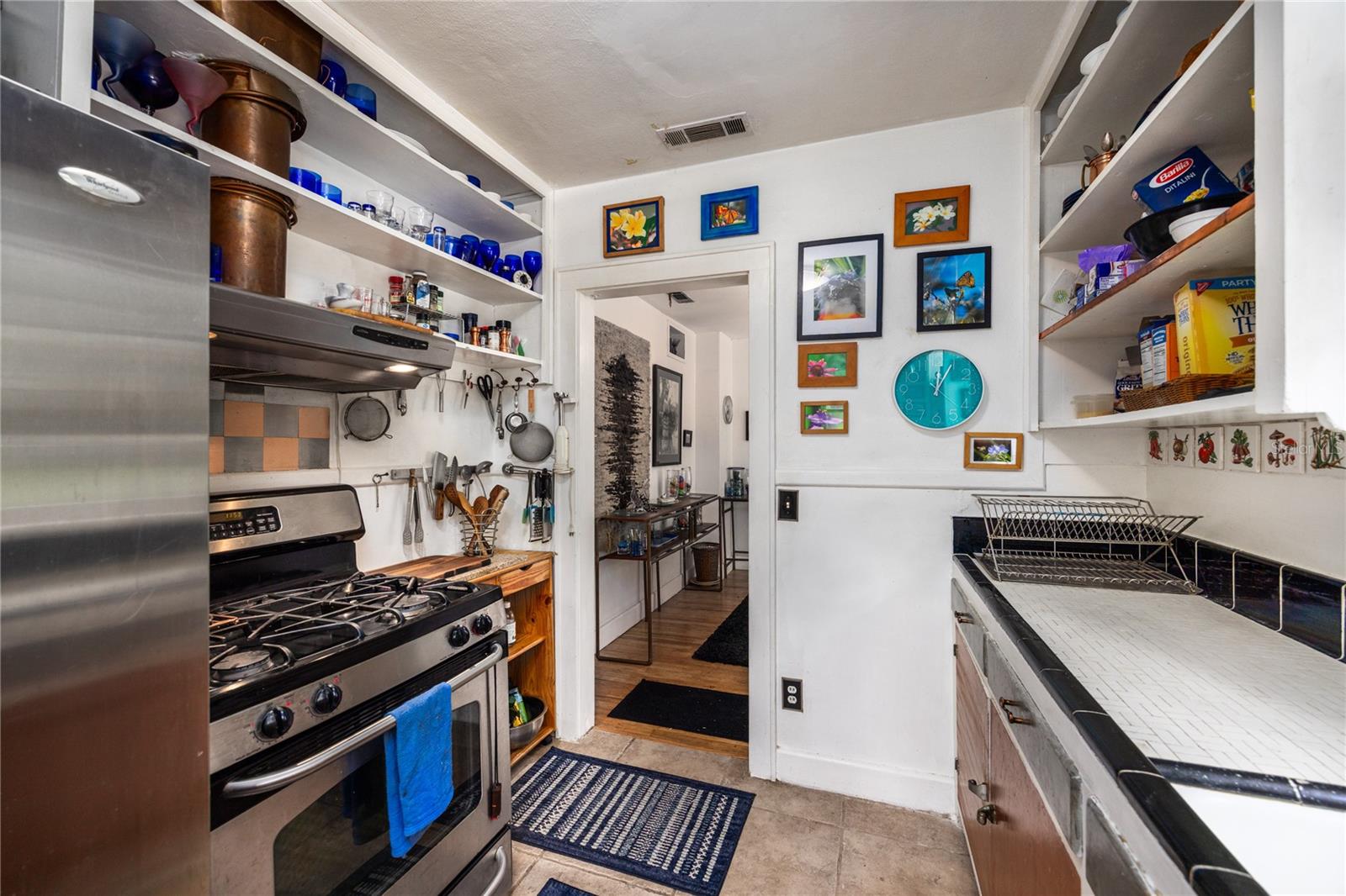 611 NE 10TH PL