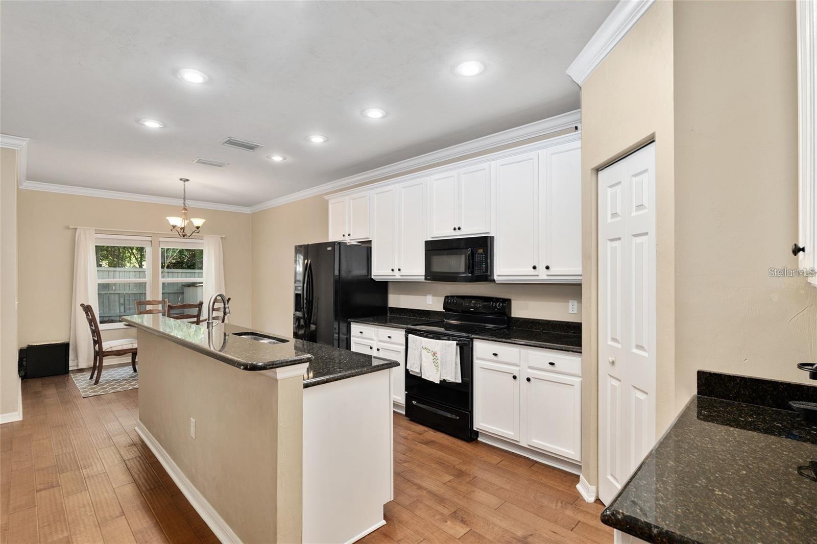 8771 SW 25TH RD