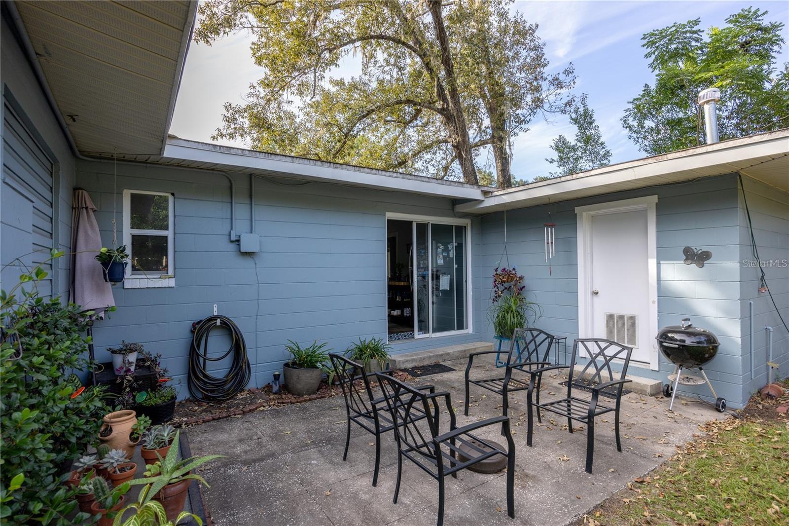 601 NW 34TH TER