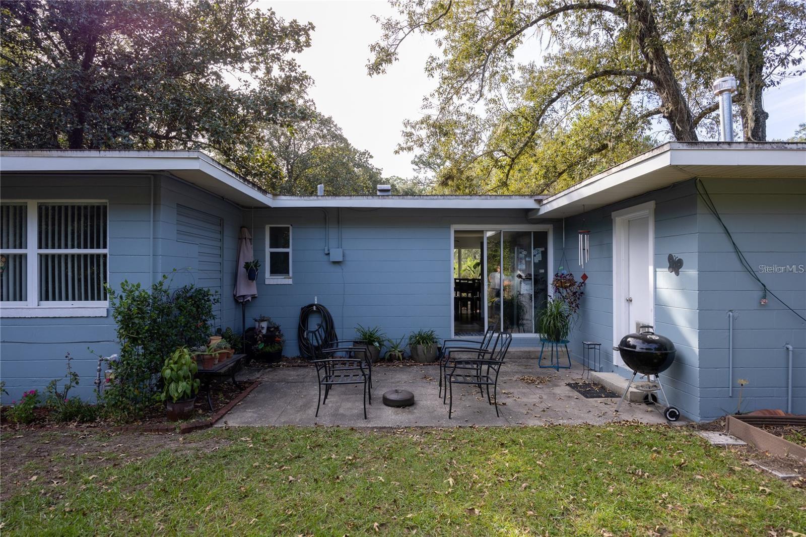 601 NW 34TH TER