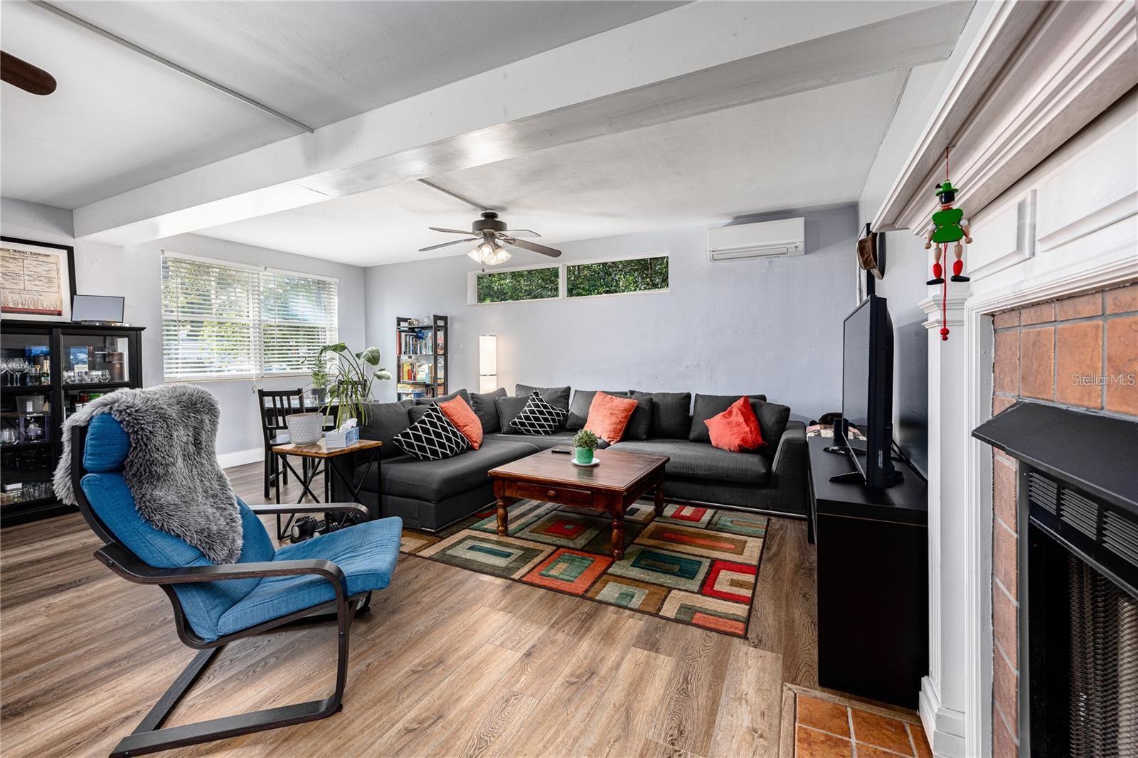 601 NW 34TH TER