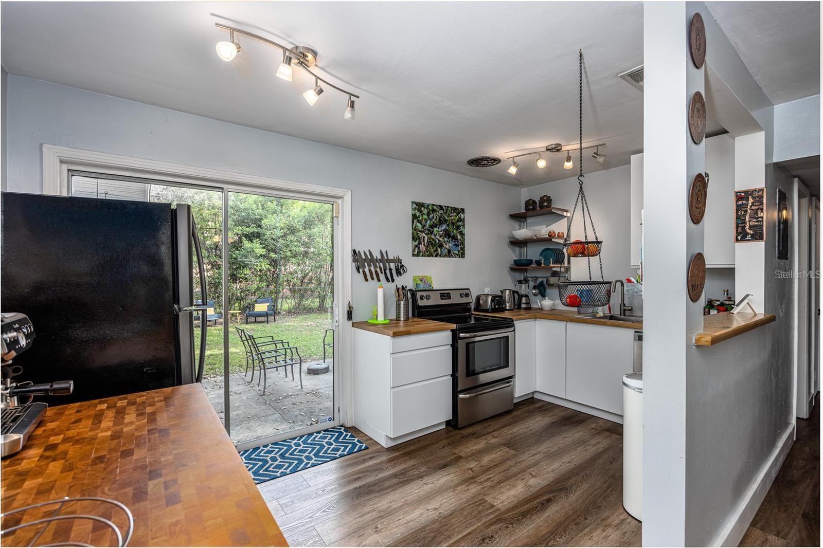 601 NW 34TH TER