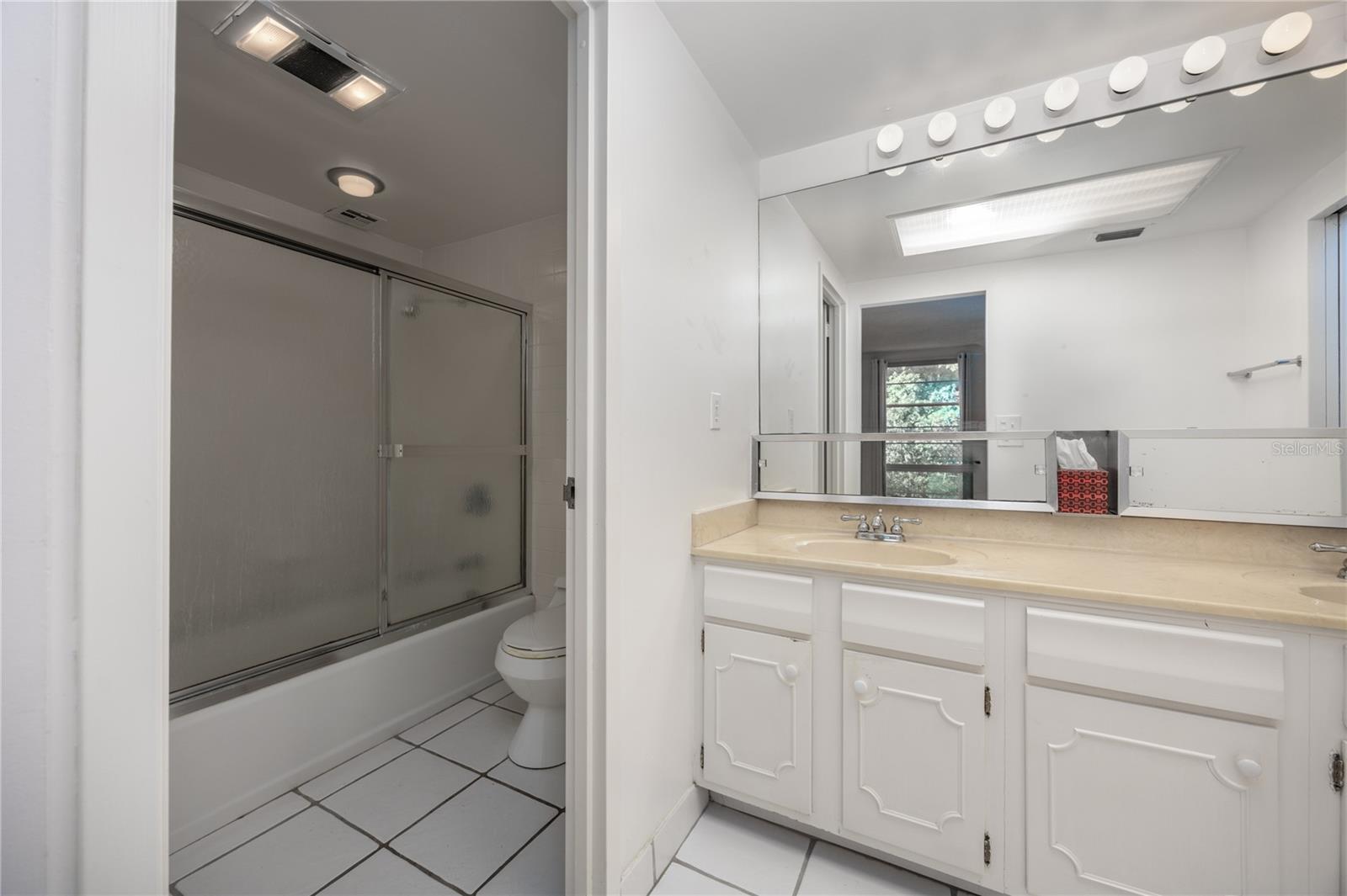 1719 NW 23RD AVE #3F