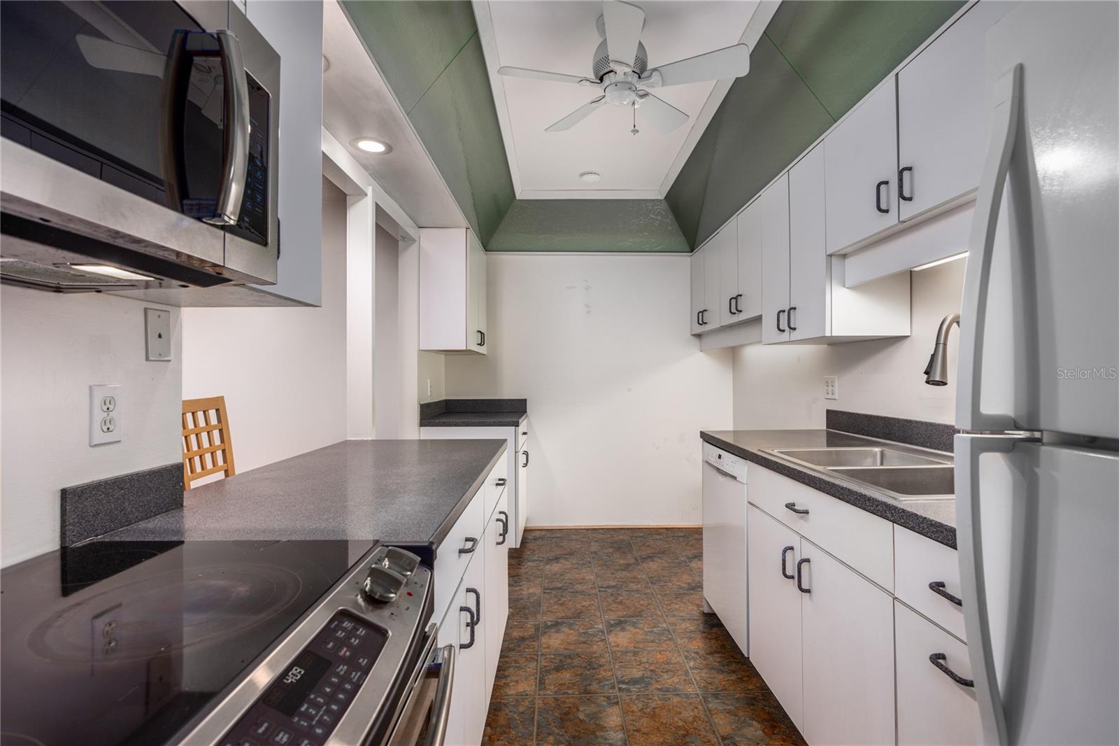 1719 NW 23RD AVE #3F