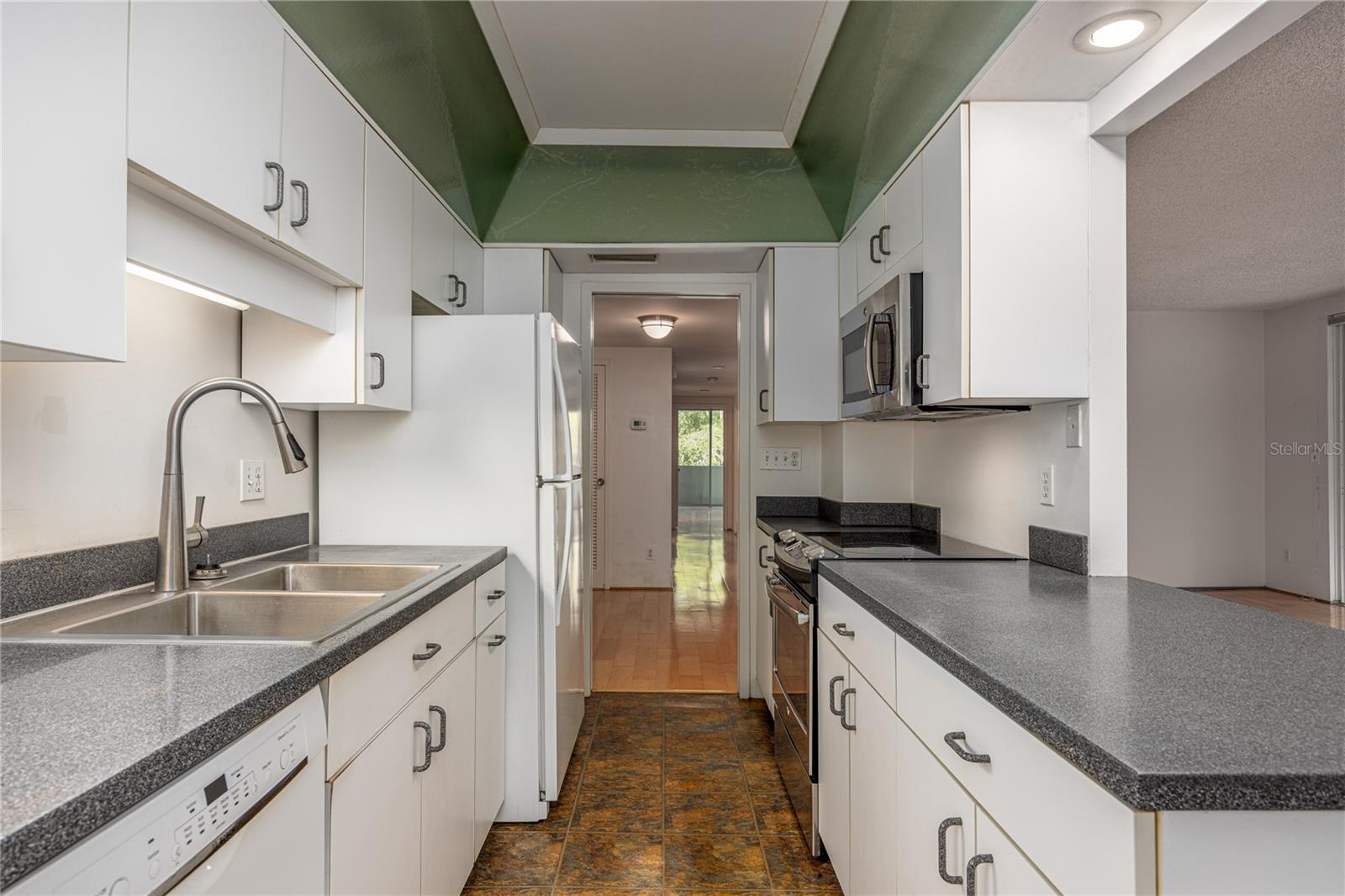 1719 NW 23RD AVE #3F