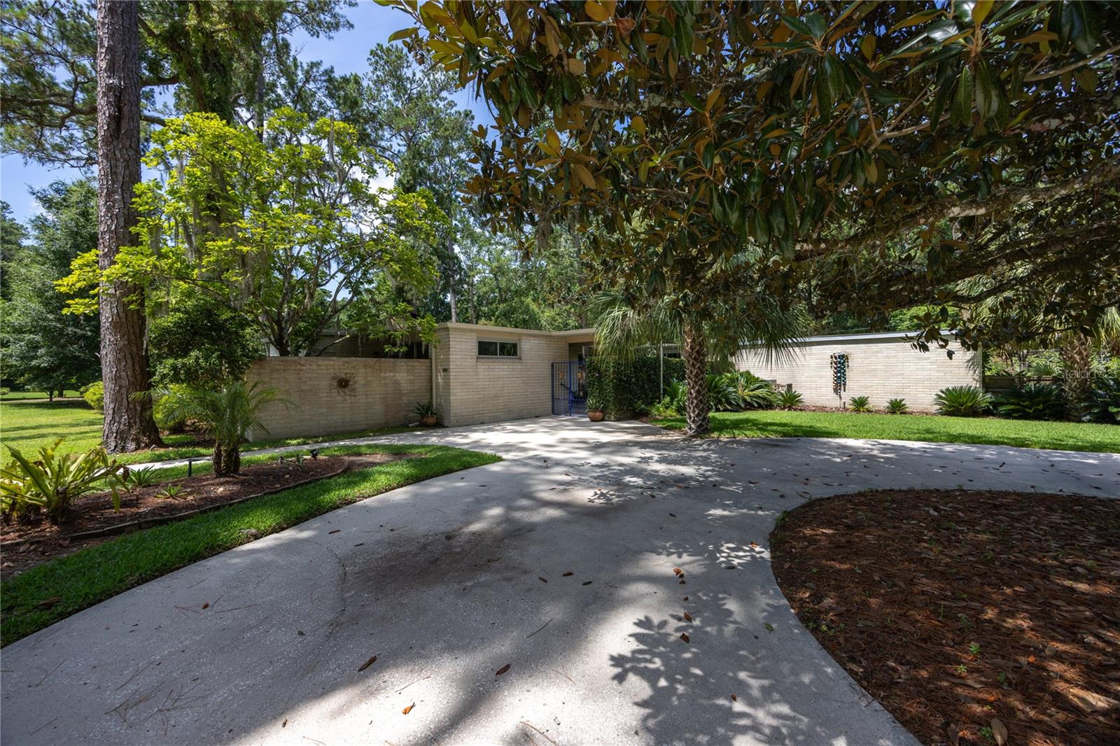 2010 NW 32ND TER