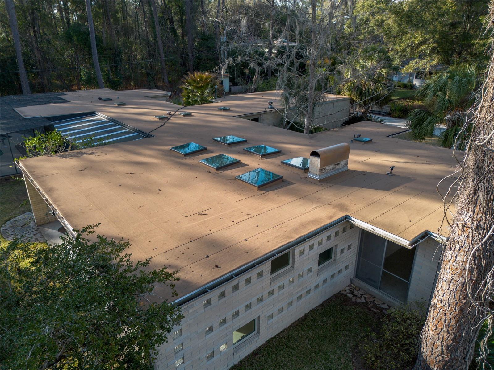 2010 NW 32ND TER