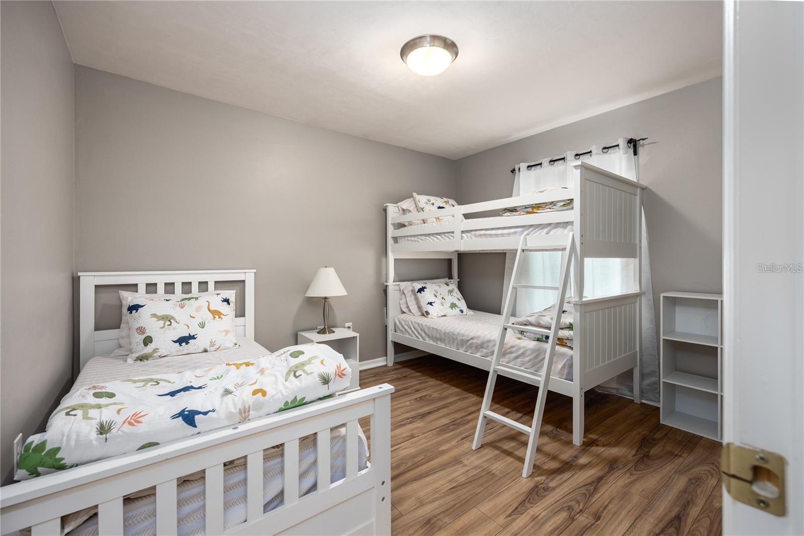 1608 NE 45TH PL