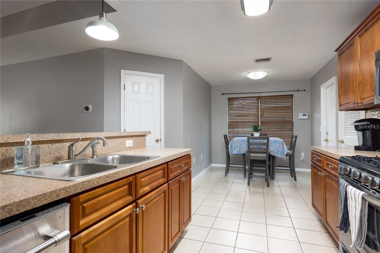 1608 NE 45TH PL