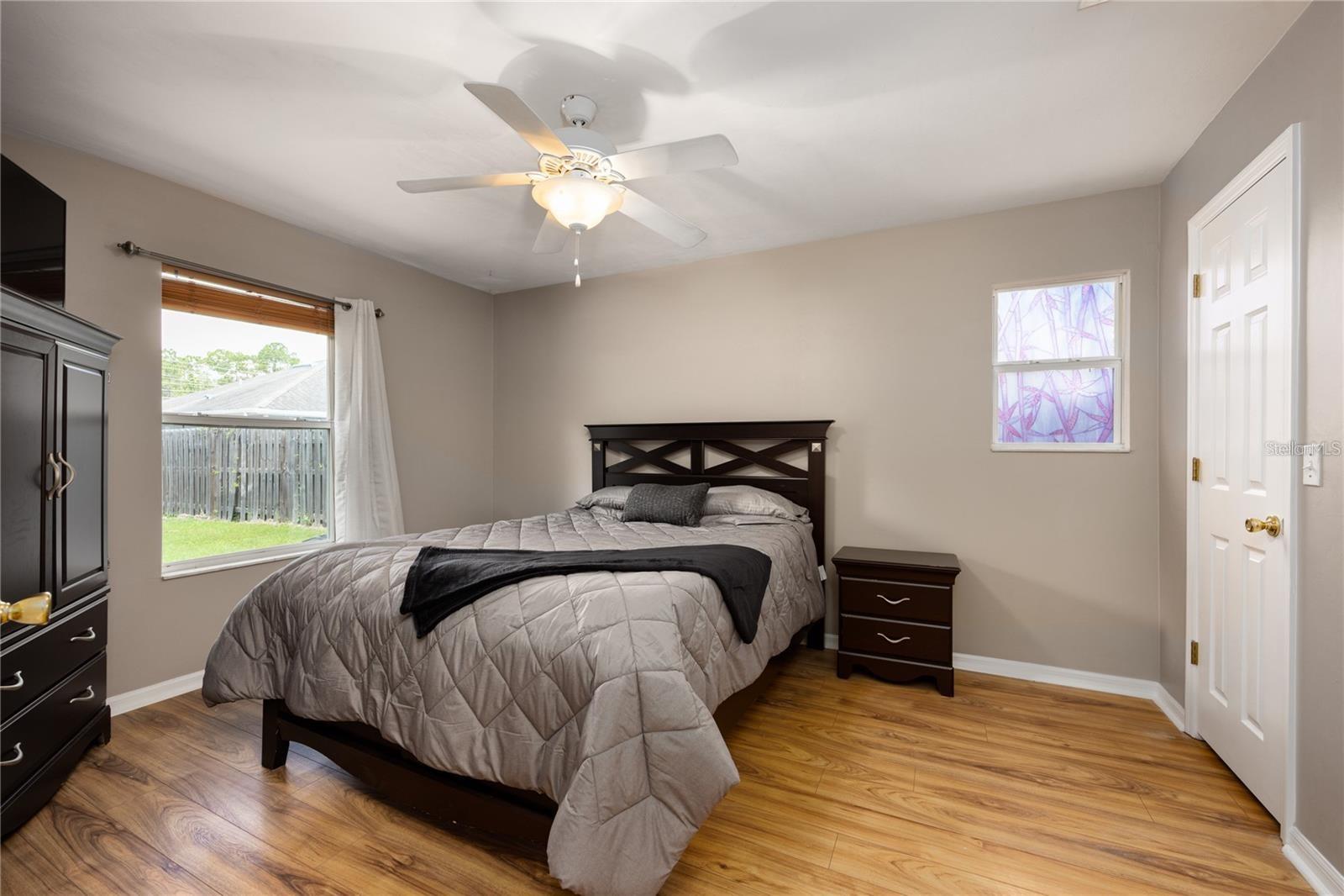 1608 NE 45TH PL