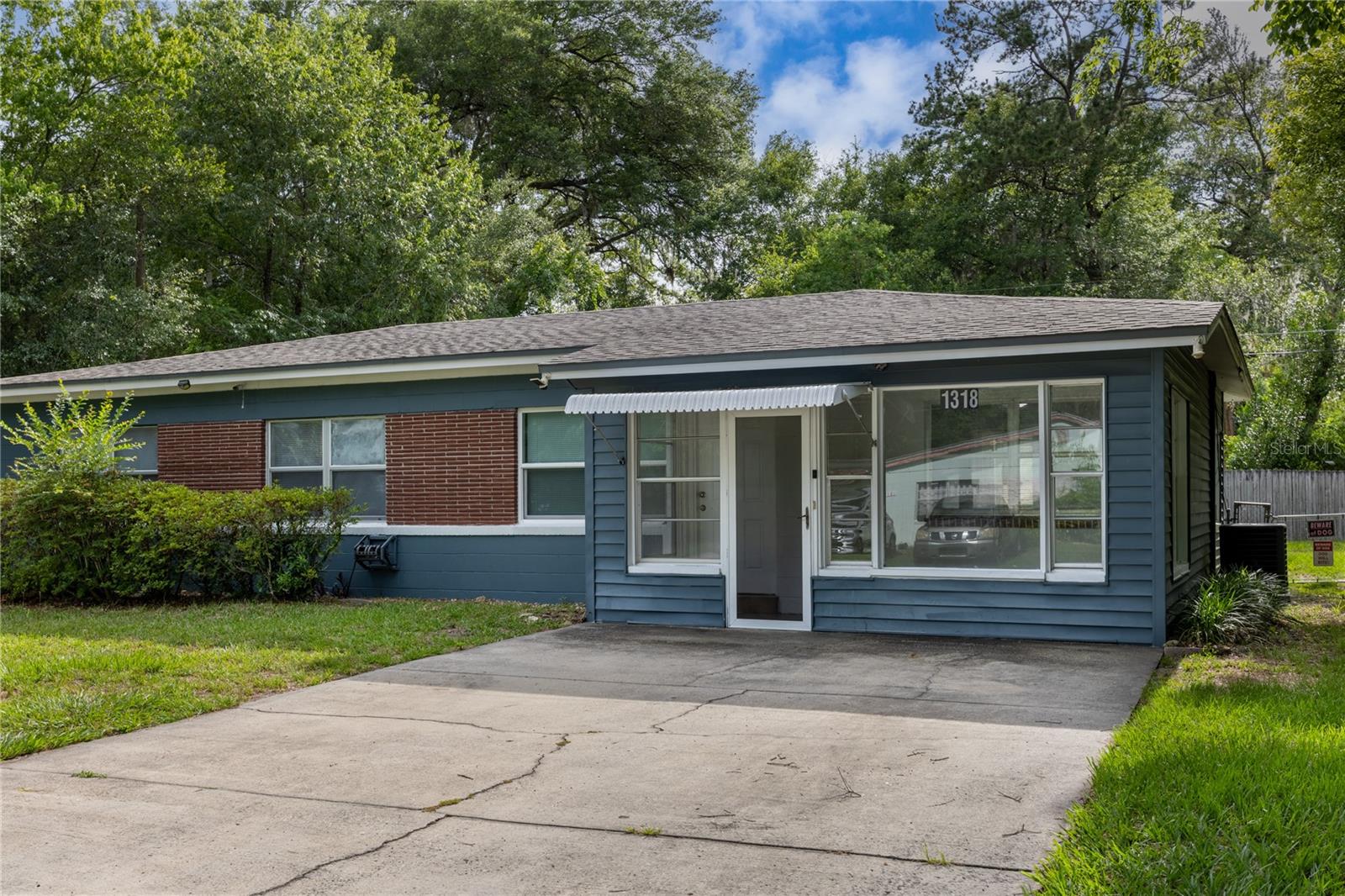 1318 NE 14TH ST
