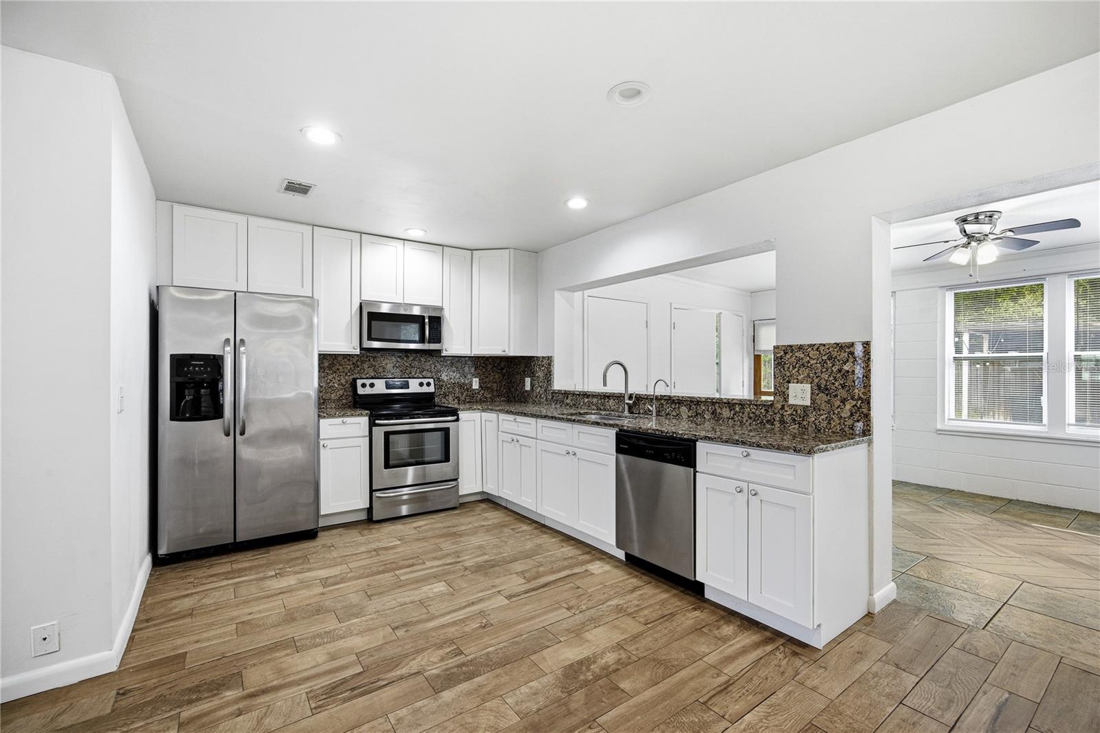 1318 NE 14TH ST