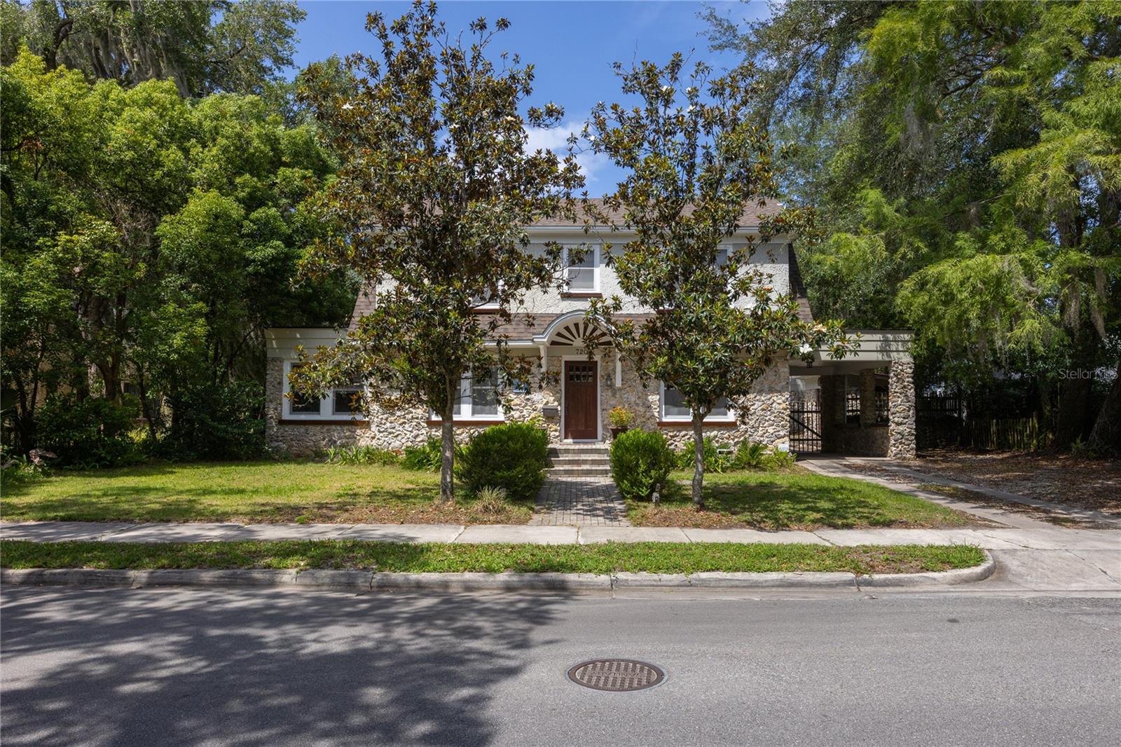 720 NE BLVD. BLVD