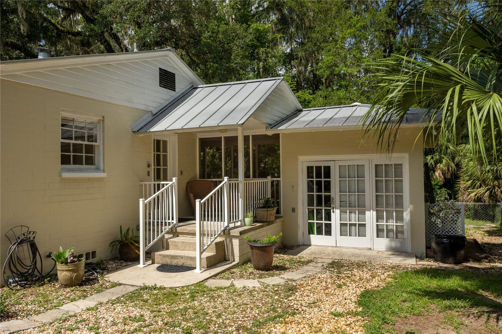 434 NW 25TH ST