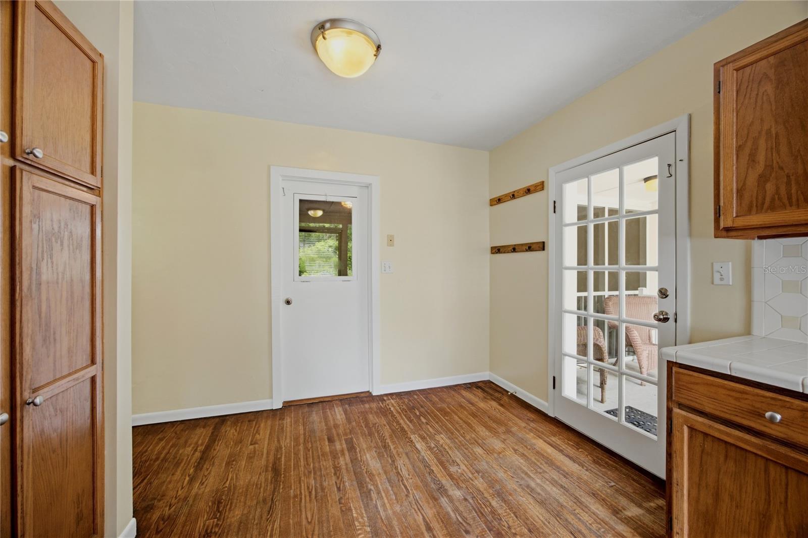 434 NW 25TH ST