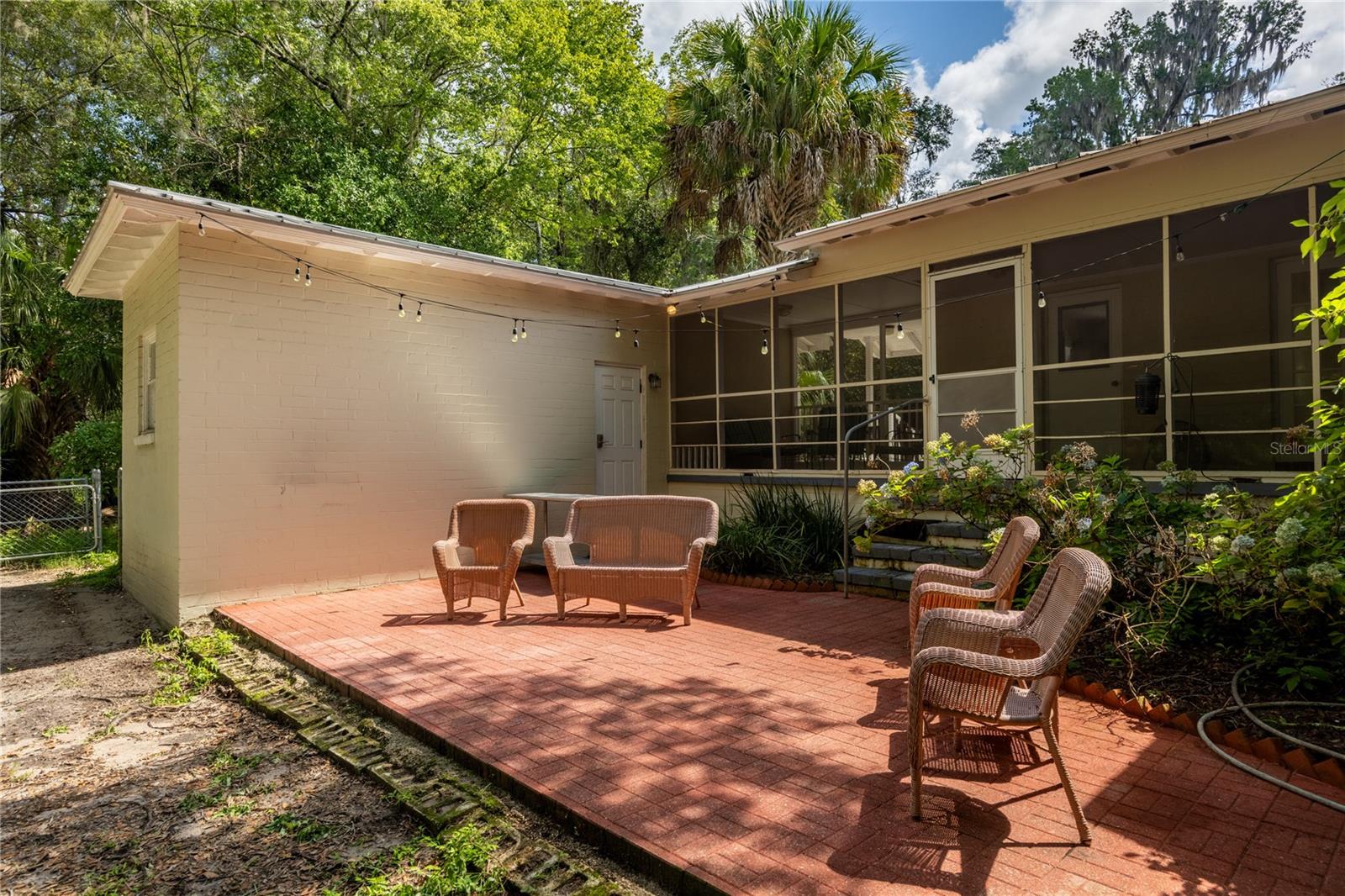 434 NW 25TH ST