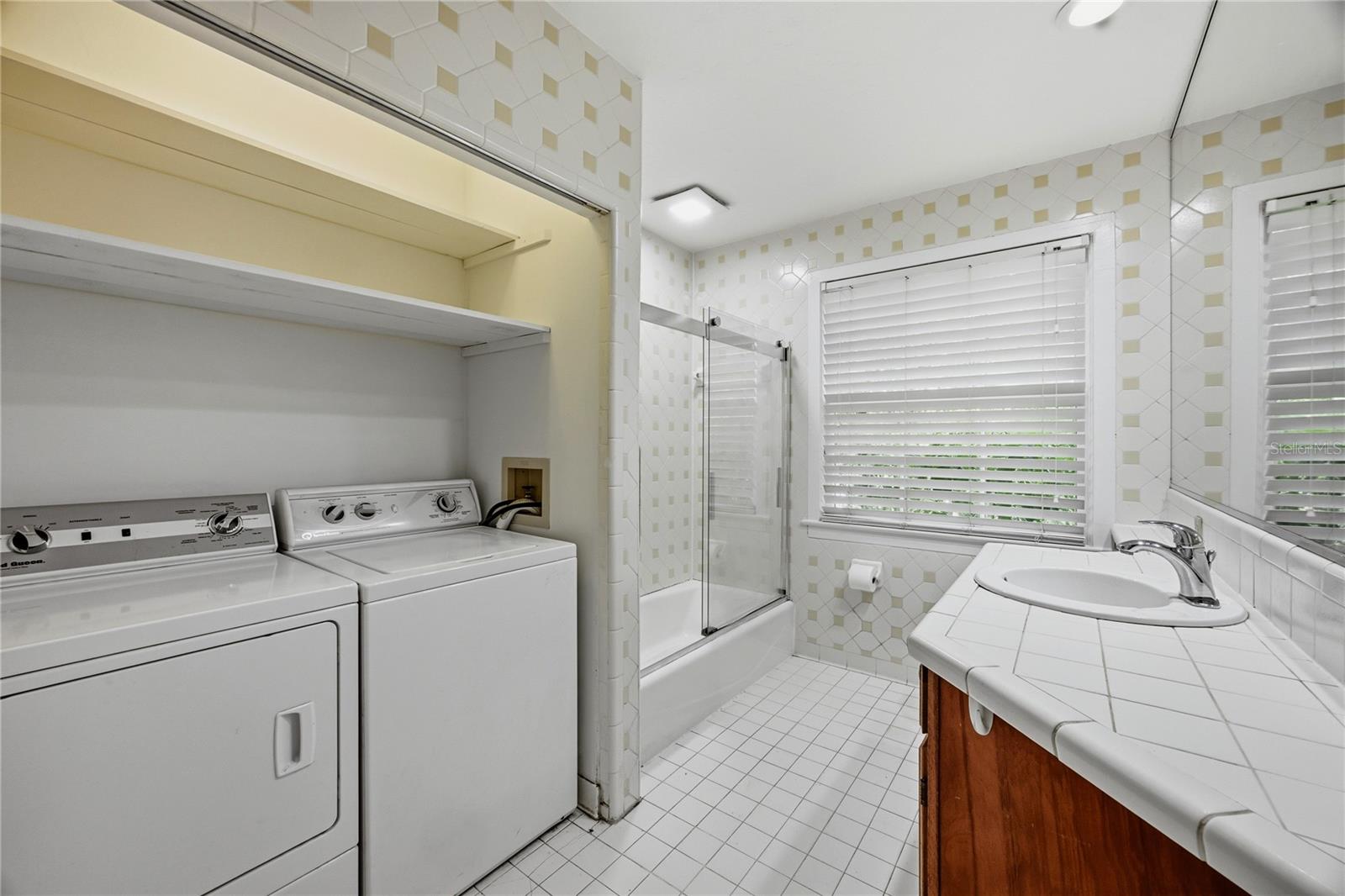 434 NW 25TH ST