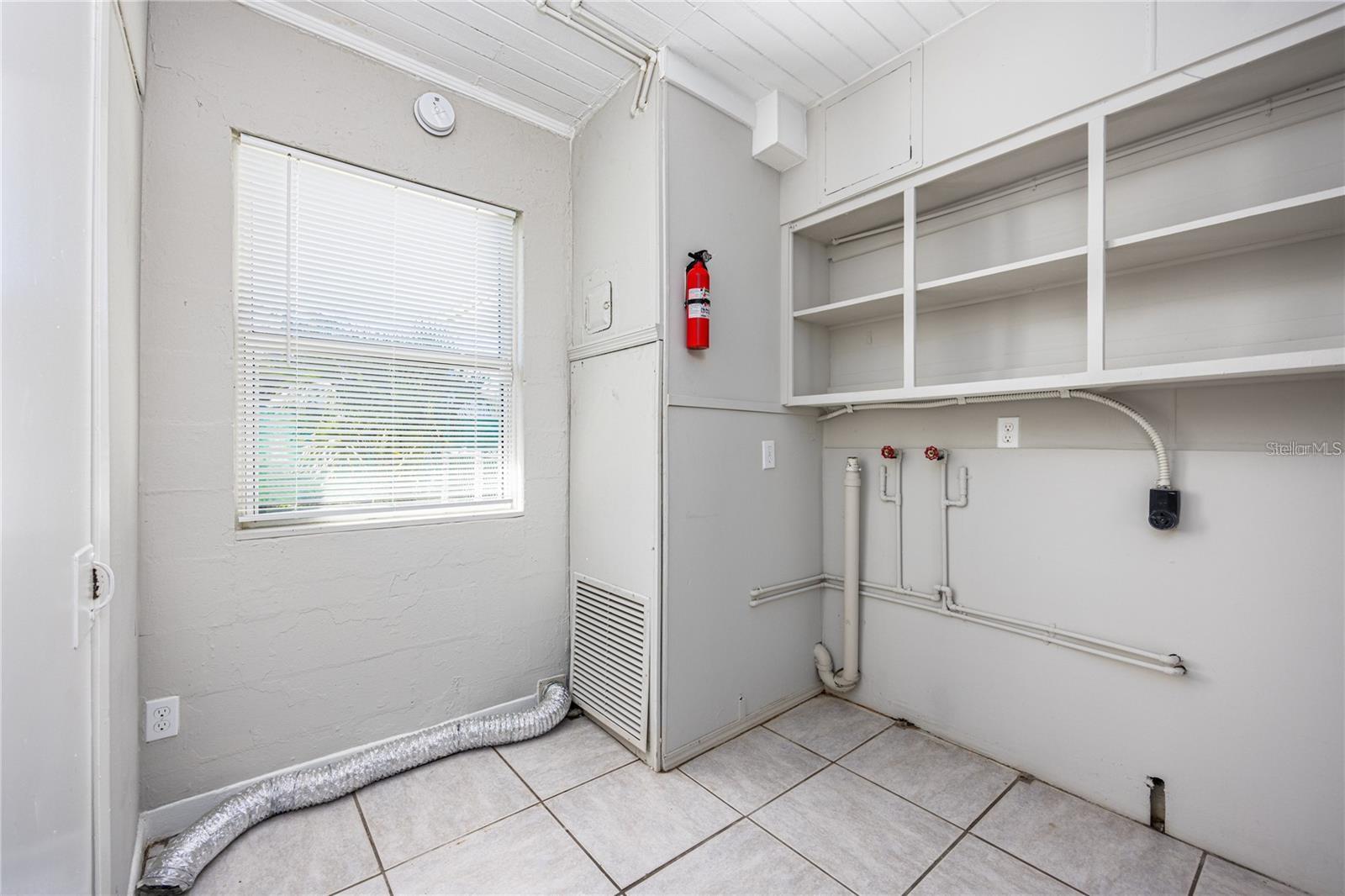 319 NW 16TH AVE