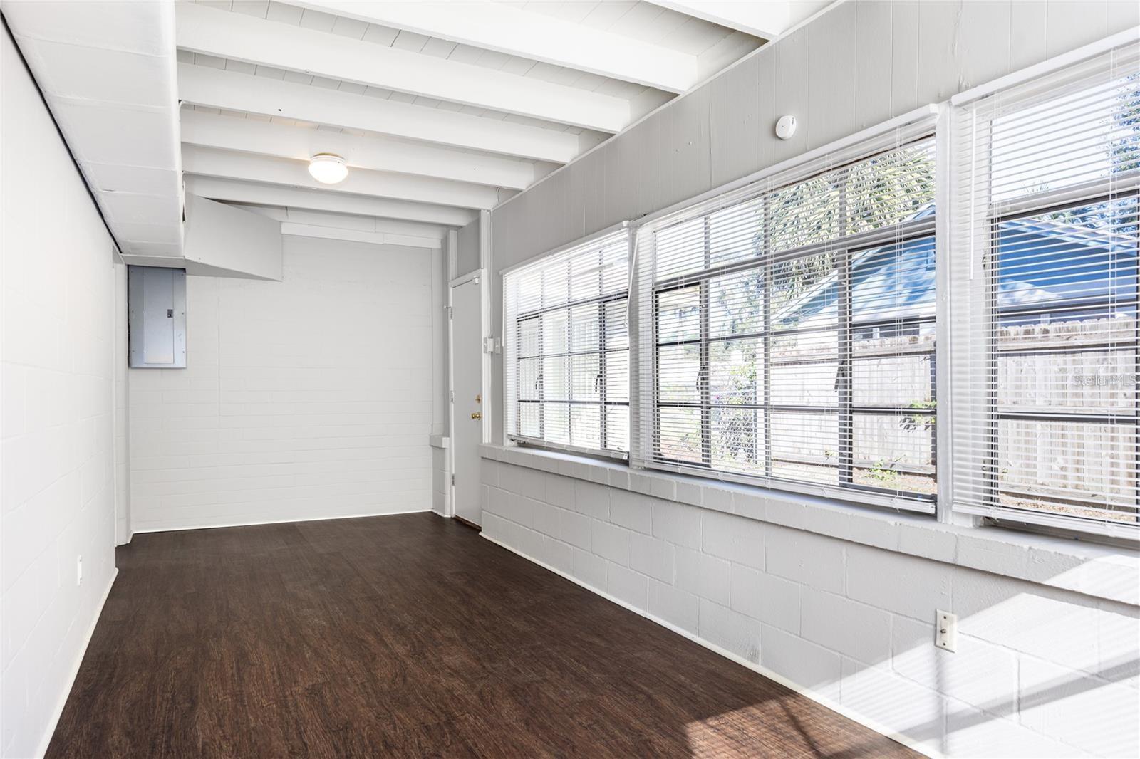 319 NW 16TH AVE